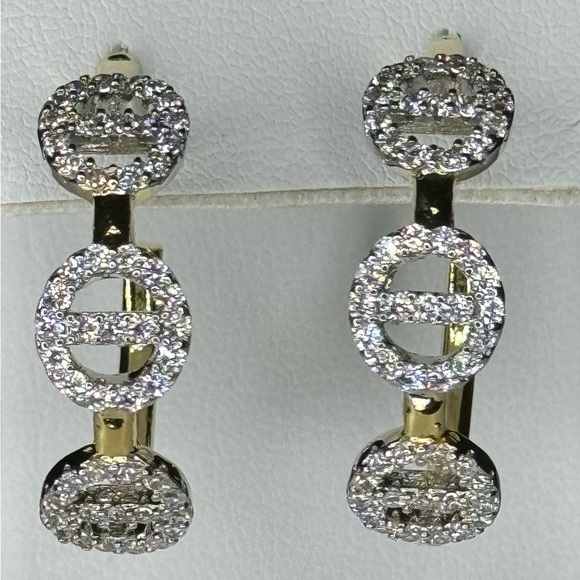 DESIGNER STYLE GOLD AND PAVE CRYSTAL HOOP EARRINGS. ( see video) - Picture 4 of 4